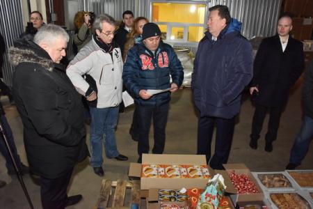 Коммунисты отправили 68-ой новогодний гуманитарный конвой