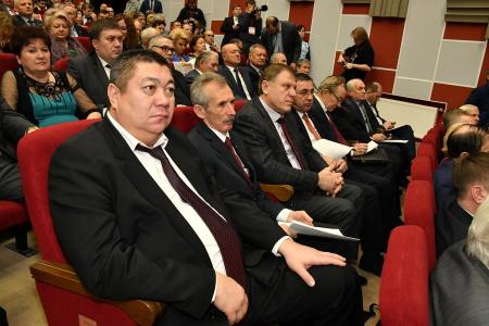 В Подмосковье открылся второй этап XVII съезда КПРФ