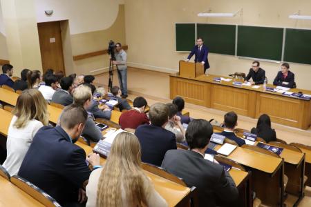Юрий Афонин на встрече со студентами в Белгороде: «Будущее есть только у общества социальной справедливости»