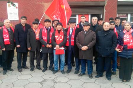 Республика Дагестан. В Махачкале в день рождения Сталина состоялось возложение цветов к его мемориальной доске