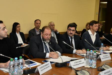 А.А. Ющенко провел в Госдуме круглый стол о развитии технологии информационного моделирования
