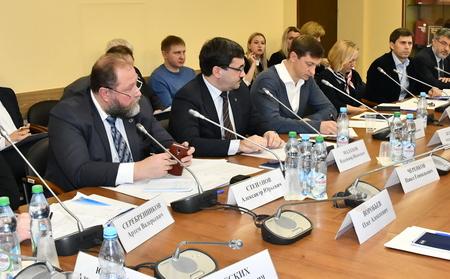 А.А. Ющенко провел в Госдуме круглый стол о развитии технологии информационного моделирования