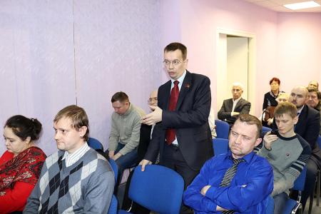 Юрий Афонин в Сыктывкаре провел пресс-конференцию и встретился с партактивом
