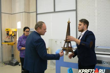 Тюменская область. Депутат-коммунист Юрий Юхневич встретился с коллективом Тобольского педагогического института