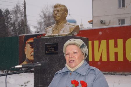 В день рождения Сталина пензенцы возложили цветы к его памятнику
