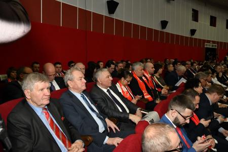 В Подмосковье открылся второй этап XVII съезда КПРФ