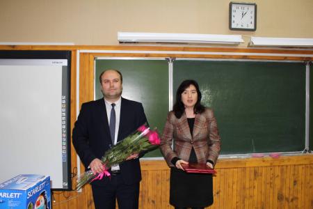 Депутаты-коммунисты Рязанской городской Думы поздравили рязанских педагогов с наступающим праздником