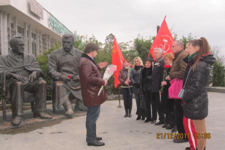 Коммунисты Ялты почтили память И. В. Сталина