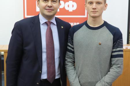 Юрий Афонин в Сыктывкаре провел пресс-конференцию и встретился с партактивом