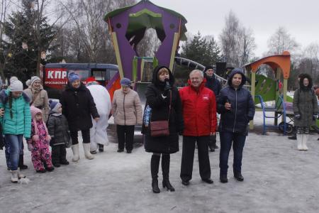 Коммунисты провели новогодние ёлки для маленьких ярославцев