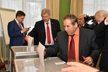 В Подмосковье открылся второй этап XVII съезда КПРФ