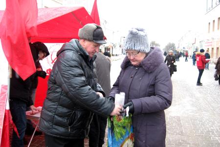 Калужский городской комитет КПРФ 13 и 14 января провёл акции «Красные в городе»