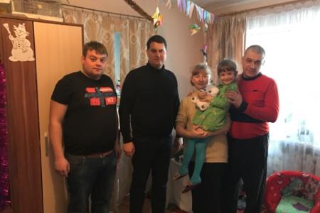 Тульская область. Подарок от Г.А. Зюганова - девочке из Советска