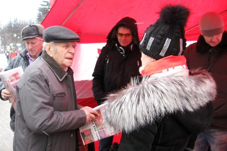 Калужский городской комитет КПРФ 13 и 14 января провёл акции «Красные в городе»