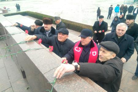 Дагестанские коммунисты и их сторонники почтили память В.И. Ленина