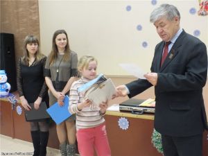 Коммунисты Мишкинского отделения КПРФ Курганской области организовали конкурс детских рисунков «Солдаты Великого Октября»