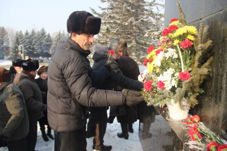 Биробиджанские коммунисты почтили память Владимира Ильича Ленина