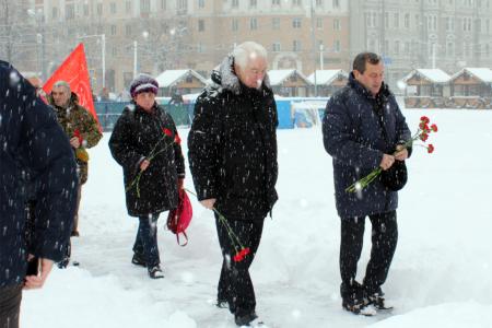 Воронежские коммунисты почтили память вождя мирового пролетариата