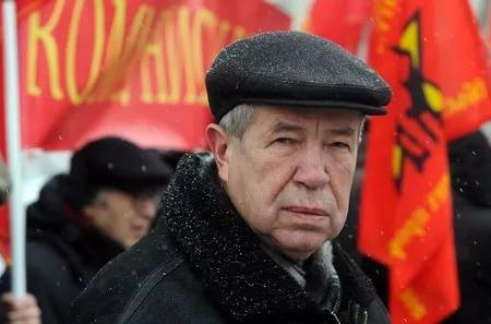 Прошло прощание с Виктором Анпиловым