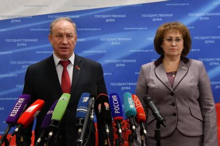 «Выборы, СМИ, пенсии, санкции, ВТО». В.Ф. Рашкин и В.А. Ганзя выступили перед журналистами в Госдуме