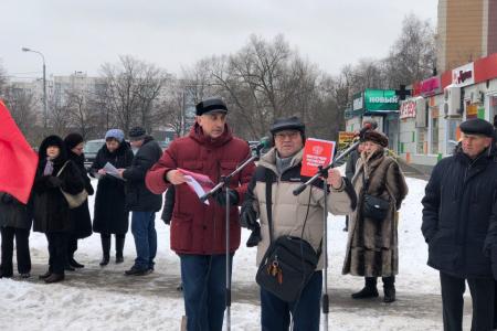 "Не верь своим глазам". Чиновники убеждают протестующих, что дублёр МКАД им не навредит