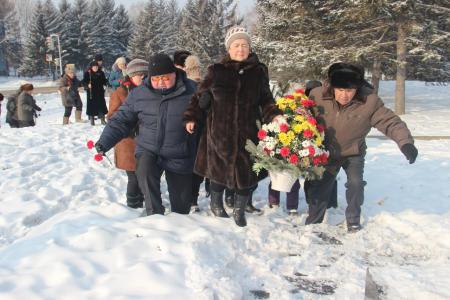 Биробиджанские коммунисты почтили память Владимира Ильича Ленина