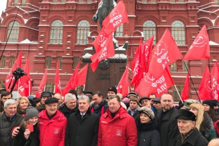 Тульские коммунисты почтили память Владимира Ильича Ленина