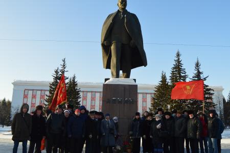 Алтайский край. Барнаульские коммунисты почтили память В.И. Ленина