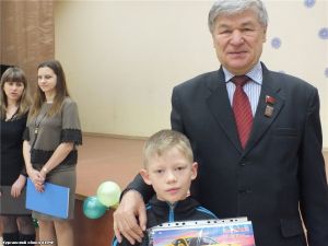 Коммунисты Мишкинского отделения КПРФ Курганской области организовали конкурс детских рисунков «Солдаты Великого Октября»