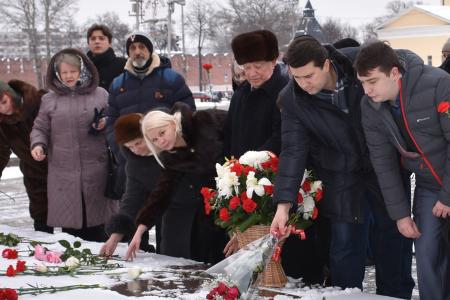 Тульские коммунисты почтили память Владимира Ильича Ленина