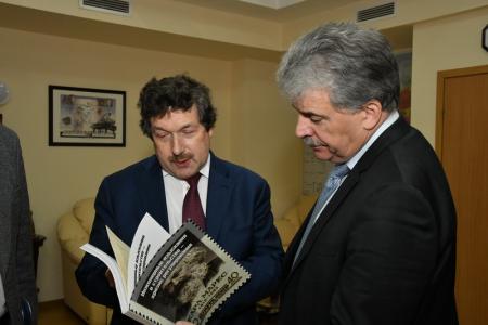 Наша программа - это программа простых людей