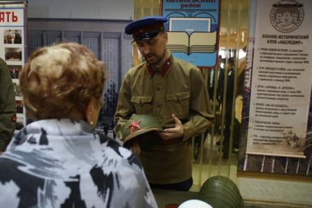 Новосибирцы начали отмечать 100-летие Красной армии 