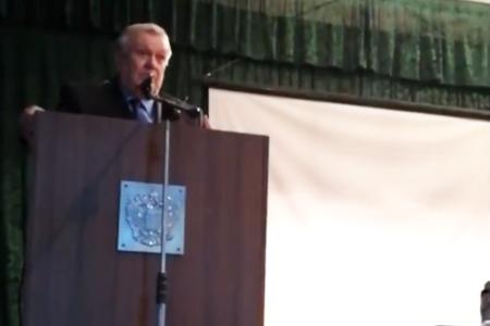 Глава одного из районов Ульяновской области, в нарушение закона, открыто призывает голосовать за действующего президента?