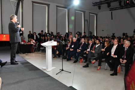 «Грудинин – наш Президент!».  VI съезд Ленинского комсомола дал напутствие народному кандидату