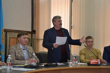 Астраханские коммунисты провели круглый стол, посвященный 100-летию красной армии