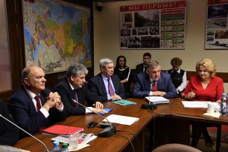 Фракция КПРФ приняла к рассмотрению пакет законопроектов народного кандидата в Президенты Павла Грудинина