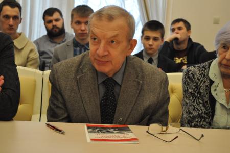Ленинградские комсомольцы провели круглый стол: "100 лет принятию декрета об отделении церкви от государства"