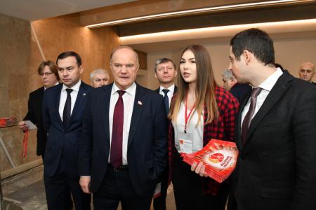 «Грудинин – наш Президент!».  VI съезд Ленинского комсомола дал напутствие народному кандидату