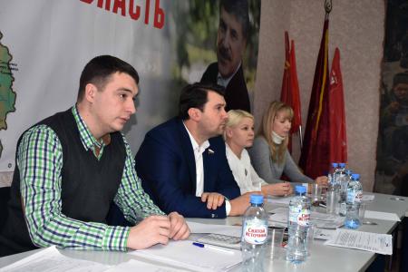 "Навстречу выборам Президента!". В Туле прошел пленум обкома  КПРФ