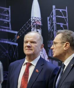 Г.А. Зюганов принял участие в открытии выставки, посвященной авиационной науке