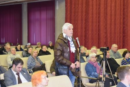 Секретарь Московского обкома КПРФ Александр Наумов и доверенное лицо кандидата П.Н. Грудинина Максим Шевченко встретились с населением Серпуховского района и города Пущино