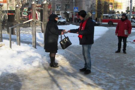 Саратовские коммунисты проводят активную уличную агитацию за П.Н. Грудинина