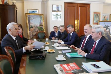 Г.А. Зюганов встретился с новым послом Кубы в РФ Херардо Пеньяльвером Порталем