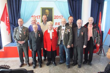 Камчатские коммунисты отметили 100-летие Красной Армии и Военно-Морского Флота 