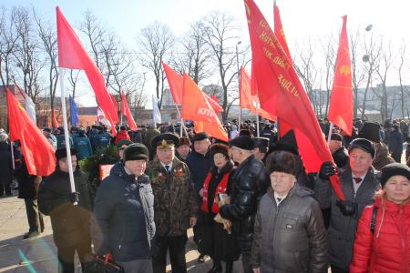 Калининград. Коммунисты почтили память защитников Отечества