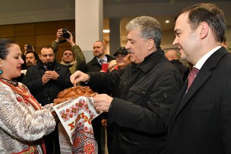 П.Н. Грудинин: «Собаки лают, а караван идет»