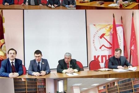 «Нам чужого не надо, но чтобы наше не трогали!», - говорят коммунисты Татарстана