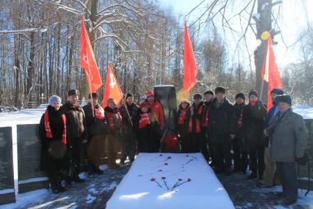Псковские коммунисты отметили 75-ю годовщину подвига Александра Матросова