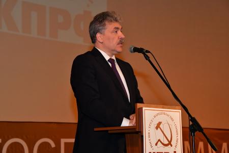Чиновники должны работать для людей