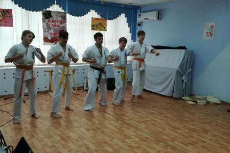 Пионеры из Подольска провели встречу с ветеранами Великой Отечественной войны